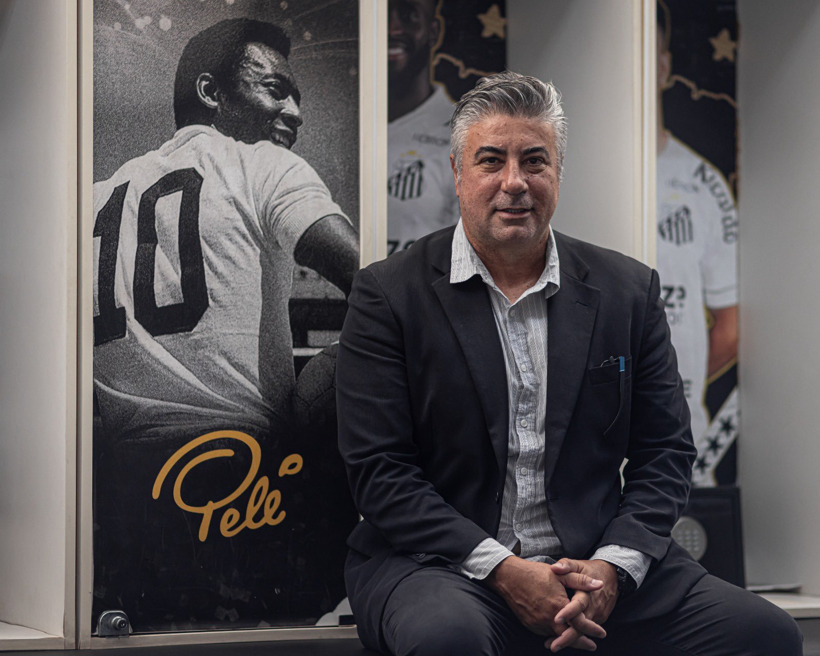 Alexandre Gallo no vestiário do Santos