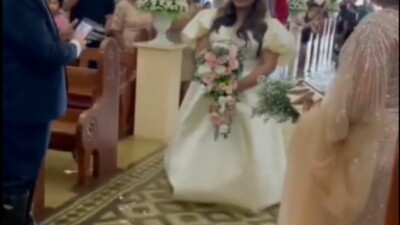 Casal se casa em igreja alagada após passagem de tufão nas Filipinas vídeo "Não importava se os convidados recusassem vir"