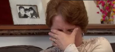 Mãe de Larissa Manoela chora em entrevista ao SBT — Foto: Reprodução