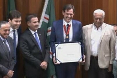 Lissauer e Vanderlan no evento realizado na Câmara Municipal de Goiânia (Foto: Reprodução)