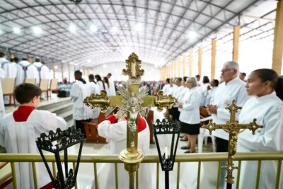Caiado sanciona lei que cria Dia do Romeiro de Nossa Senhora de Muquém