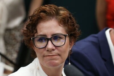 Relator no TRE-SP vota para rejeitar cassação de Zambelli por vídeo golpista em 2022