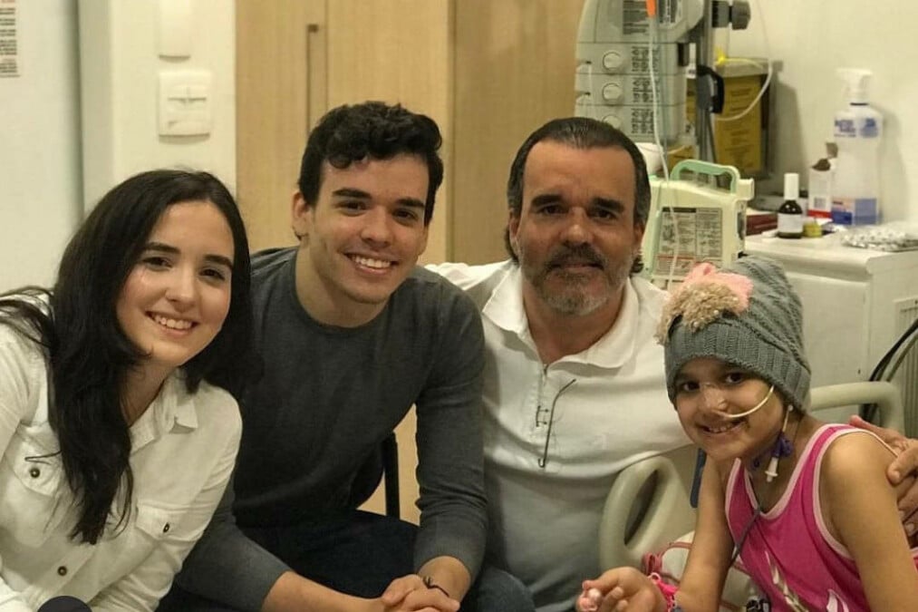 Morre pai que havia perdido os 3 filhos para câncer causado por síndrome hereditária Régis Feitosa Mota estava internado