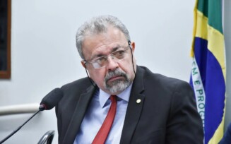 Elias Vaz defende dilogo com partidos de centro e lembra: Unio Brasil participa do governo Lula