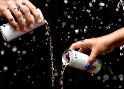 Bebidas energéticas são um risco à saúde, em especial de jovens Evidências científicas desaconselham o consumo devido ao açúcar e cafeína