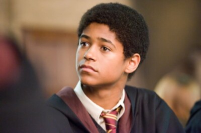 Ator de Harry Potter é assaltado ao chegar para premiação no Rio de Janeiro Alfred Enoch interpretou Dino na saga mágica