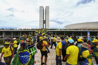 Relator propõe ampliar anistia do 8/1 a todos os atos relacionados à eleição de 2022