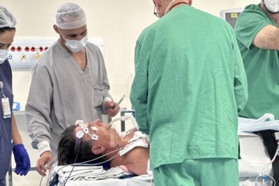 Bolsonaro posta foto da cirurgia: "Mais uma etapa vencida"