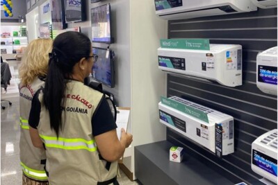 Procon Goiânia aponta variação de até 175,98% em preços de aparelhos para amenizar o calor