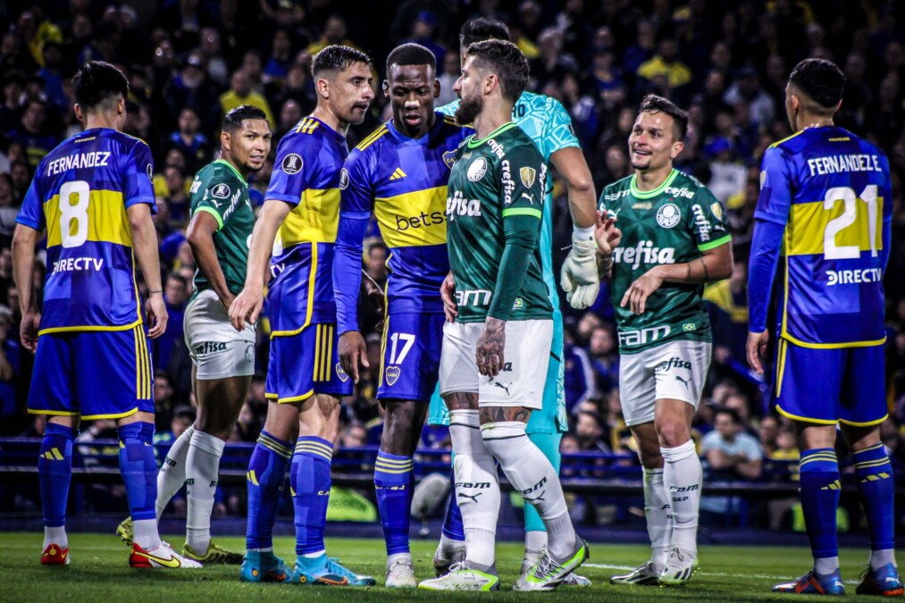 Partida entre Boca Juniors e Palmeiras pela semifinal da Libertadores