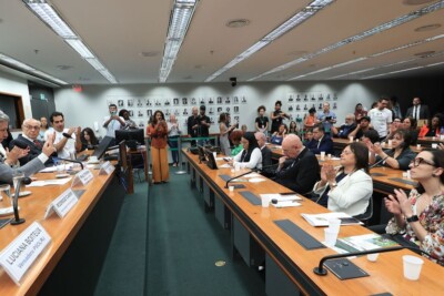 Em audiência na Câmara, políticos aprovam uso medicinal da maconha