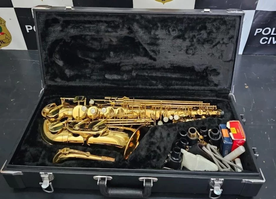 51e16234-saxofone