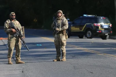 Agentes durante a operação — Foto: Divulgação SSP-BA / Alberto Maraux
