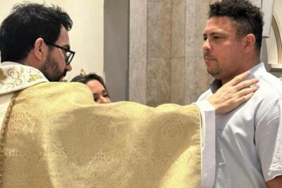 Ronaldo Fenômeno é batizado por padre Fábio de Melo; relembre outros famosos que se renderam à fé na fase adulta