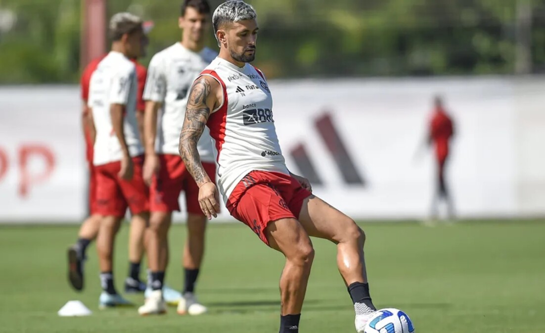 Luiz Araújo treina pela primeira vez como jogador do Flamengo