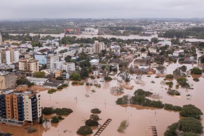 Sobe para 46 número de desaparecidos após enchentes no RS