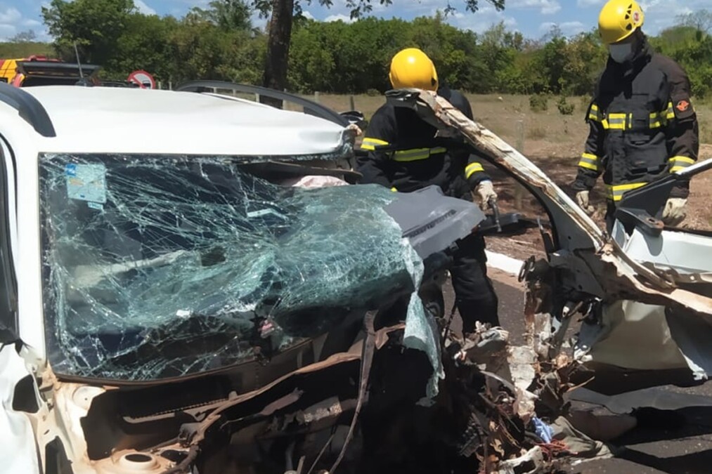 Filho de ex-vereadora de Nova Crixás morre em acidente de carro