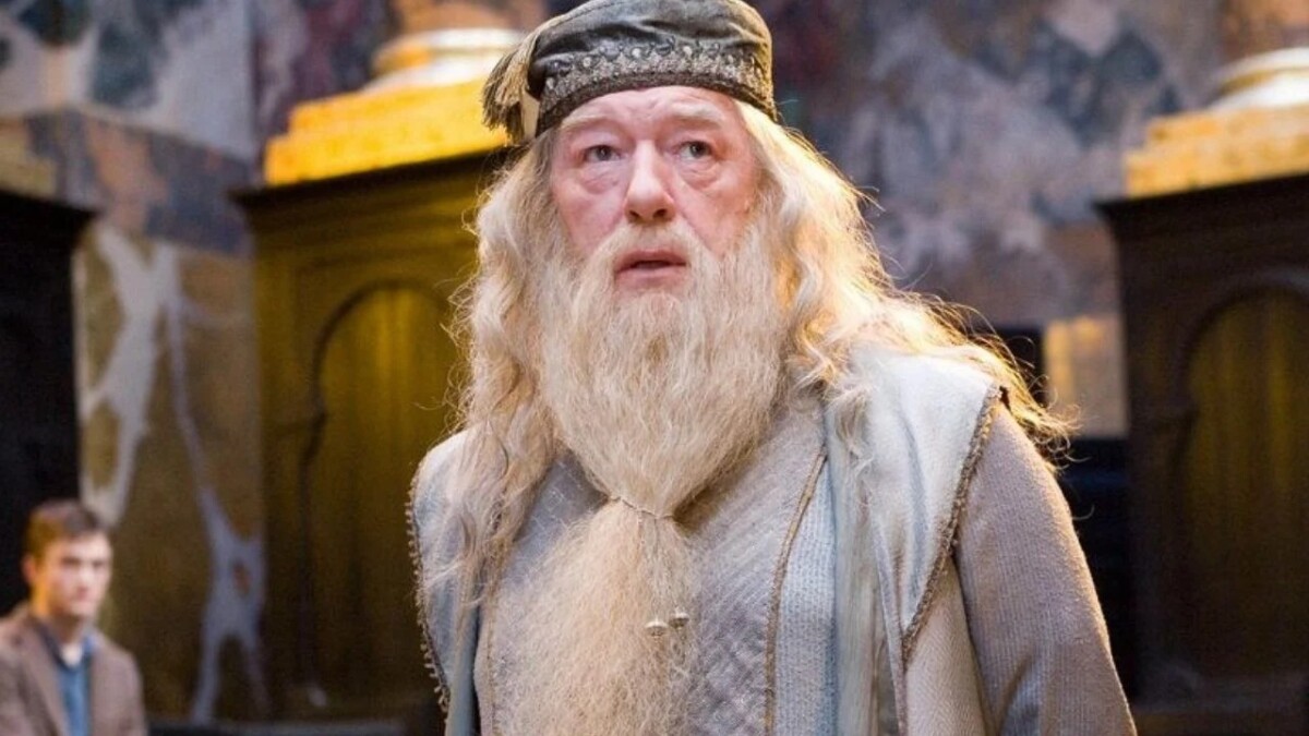 Morre Michael Gambon, o Dumbledore de Harry Potter, aos 82 anos Ator interpretou icônico personagem a partir do terceiro filme da franquia
