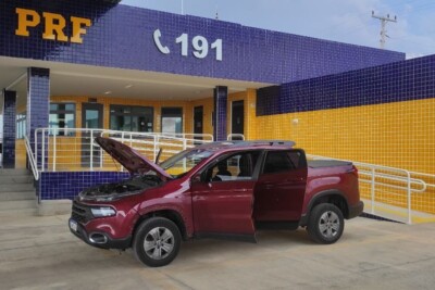 PRF recupera pick-up roubada em SP durante fiscalização em Simolândia