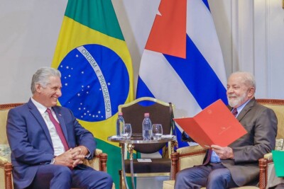 Cuba diz que não tem como pagar dívida com Brasil e pede flexibilidade de Lula Petista volta como presidente à ilha depois de 13 anos