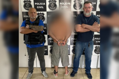 Homem preso em Aragoiânia (Foto: Polícia Civil)