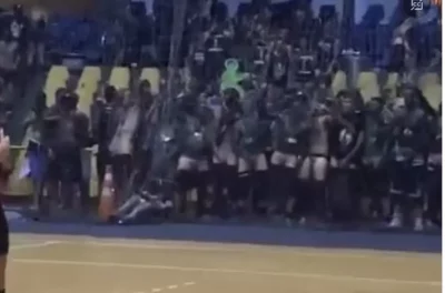 Estudantes de medicina fazem masturbação coletiva diante de jogadoras de vôlei em SP — Foto: Reprodução