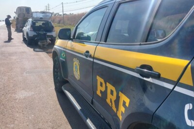PRF apreende carro de R$ 40 mil com R$ 31 mil em dívidas, no DF