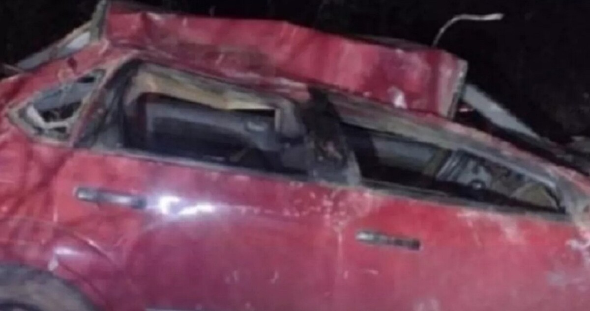 Carro acidentado em Pires do Rio
