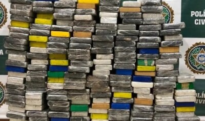 Bando de ladrão, escreve traficante sobre desvio de cocaína por policiais no RJ Leonardo Serro dos Santos, Jonny, seria o dono do material