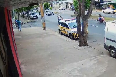 Motociclista atira pedra contra viatura da SMM em Goiânia