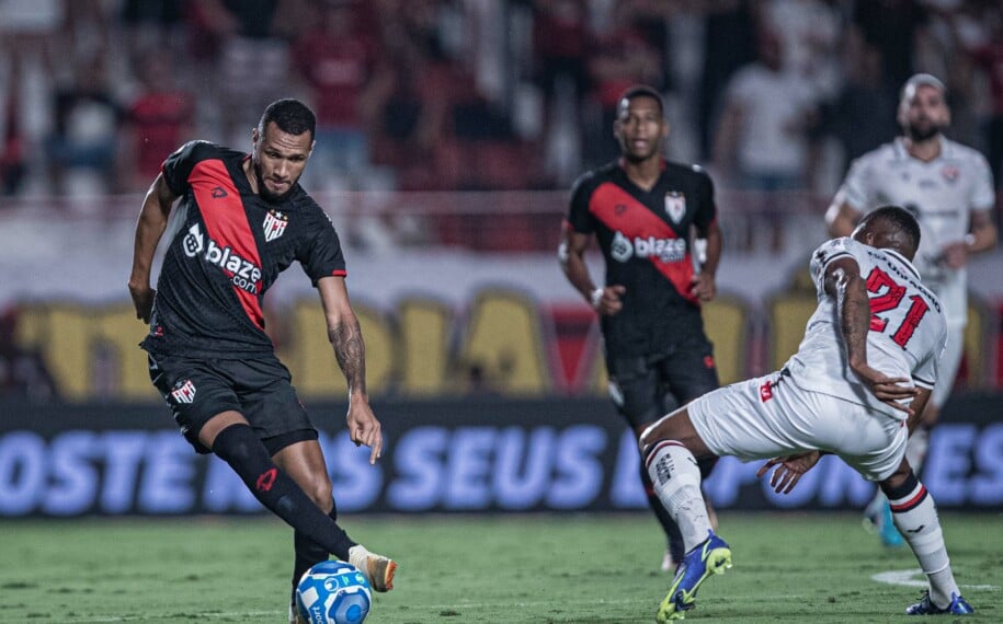 Emprestado Ao Atlético-GO, Gustavo Coutinho Está Na Mira De Santos E ...