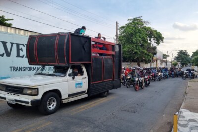 Motociclistas da Uber em Goiânia pedem pontos de apoio e melhores taxas na madrugada