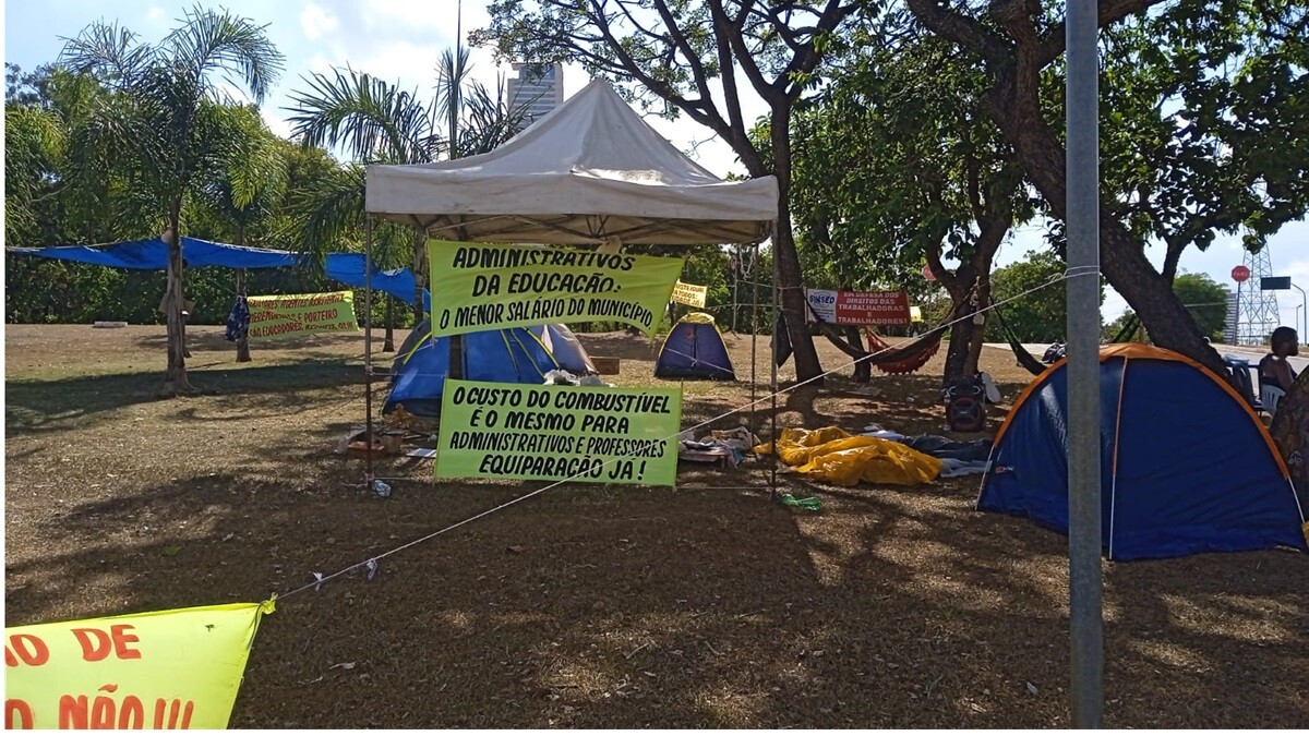 educação-greve-domingo