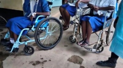 Paralisia misteriosa deixou 95 estudantes do Quênia sem andar (Foto: reprodução/Twitter)