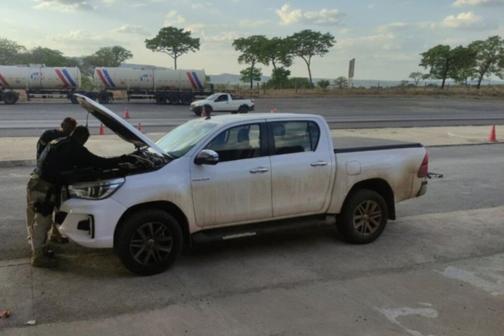 PRF prende duas pessoas e apreende veículo com placa clonada em Simolândia