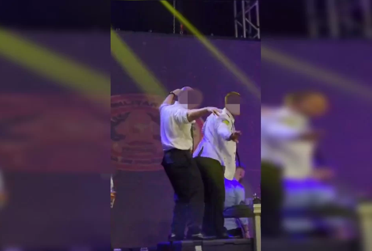 Pms dançando em festa (Foto: Reprodução)