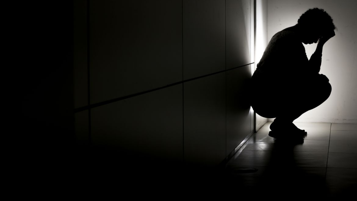 Mulher finge receber cesta básica e entrega carta denunciando companheiro por agressão, em Valparaíso