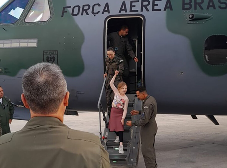 A Aeronave KC-390 deixou cinco brasileiros em Recife nesta manhã. Destino final é São Paulo. Foto: GOV BR / FAB