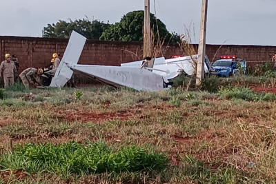 Avião cai em Trindade (Foto: Reprodução)