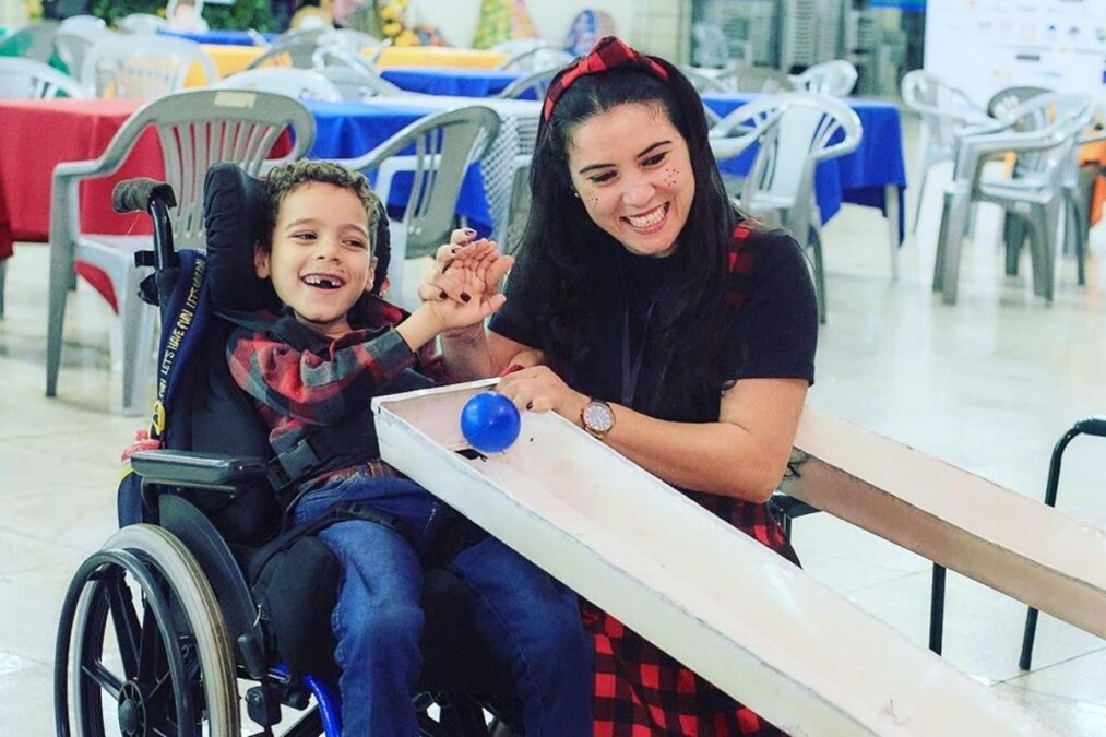 Festival para crianças com deficiência terá inédito skate adaptado e outras brincadeiras em Goiânia