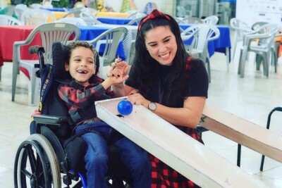 Festival para crianças com deficiência terá inédito skate adaptado e outras brincadeiras em Goiânia