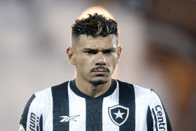 Atacante Tiquinho Soares no Botafogo