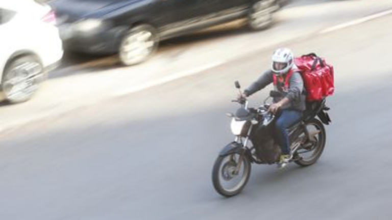 Justiça julga proibição do pedido mínimo para delivery; entenda o que pode mudar