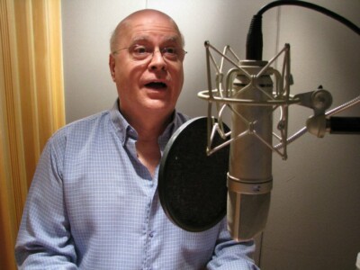 Dublador de 'Os Simpsons' e 'Todo Mundo Odeia o Chris' morre aos 72 anos