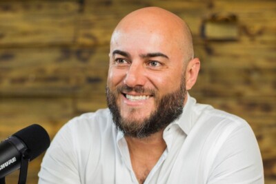 "Tá Fazendo o Quê?" faz um ano de discussão política