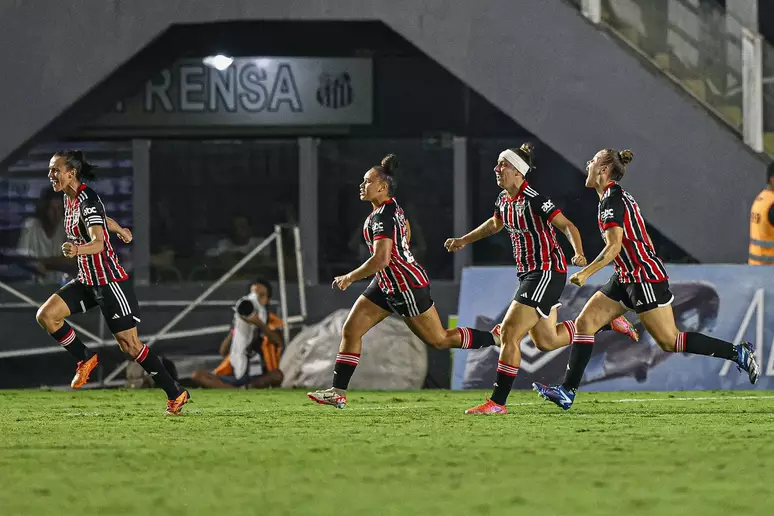 Santos marca no fim e vence São Paulo no jogo de ida da semifinal do  Paulista feminino - Gazeta Esportiva