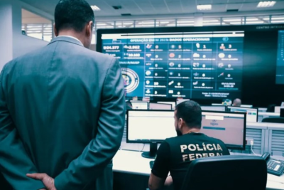 Ação integrada: centro de operações do Inep monitorou toda aplicação do Enem em busca de ocorrências — (Foto: Polícia Federal)