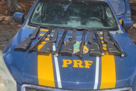 Polícia prende dupla suspeita de contrabando de armas de pressão em Simolândia