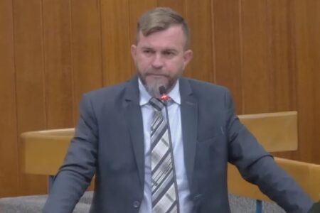 "Mesmo sendo negra, tem meu carinho", diz vereador de Goiânia