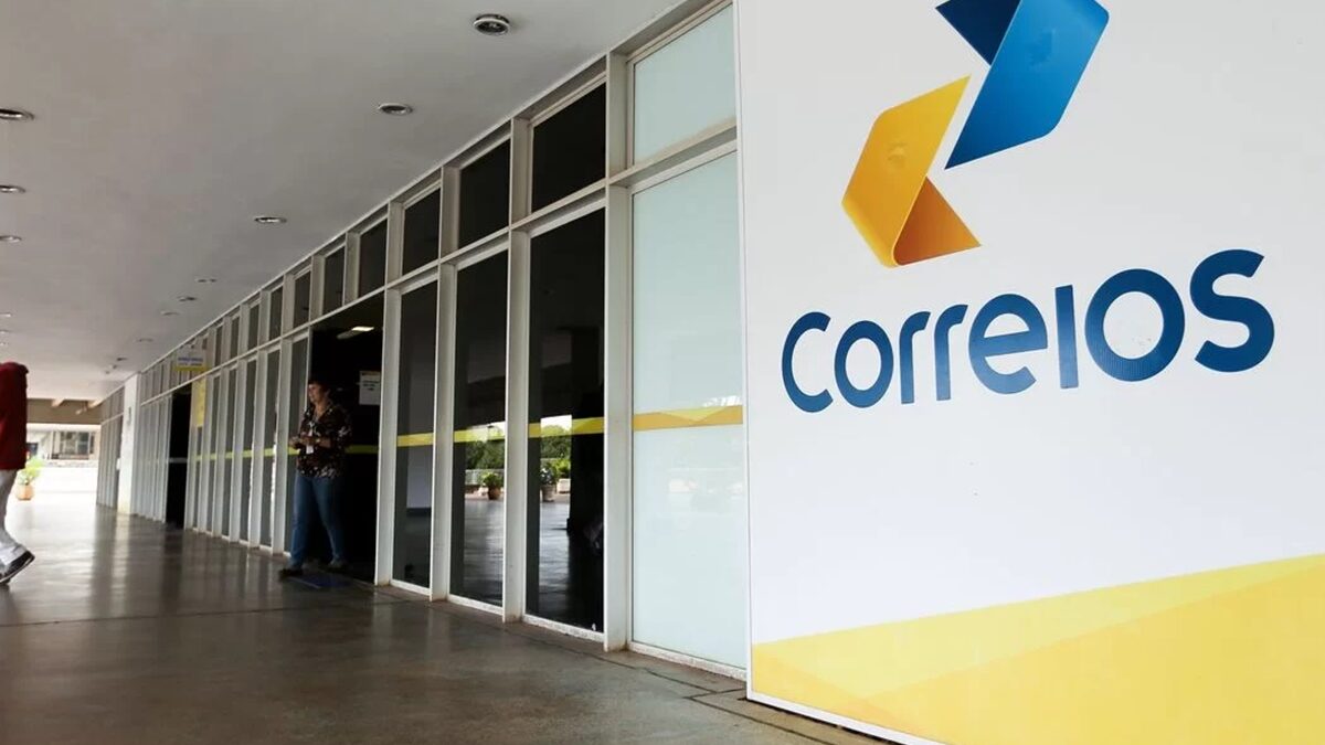 Correios abre concurso com salários até R$ 6,8 mil e vagas para Goiás